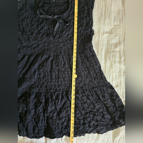 Robin Piccone Fiona Flouncy Tiered Black Cover Up Dress size L Tie Front - Picture 6 of 8